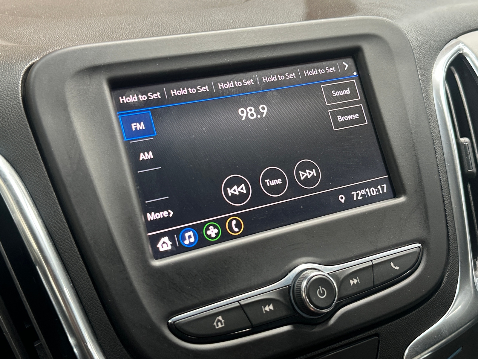 Thumbnail: 2021 Chevrolet Equinox - 4