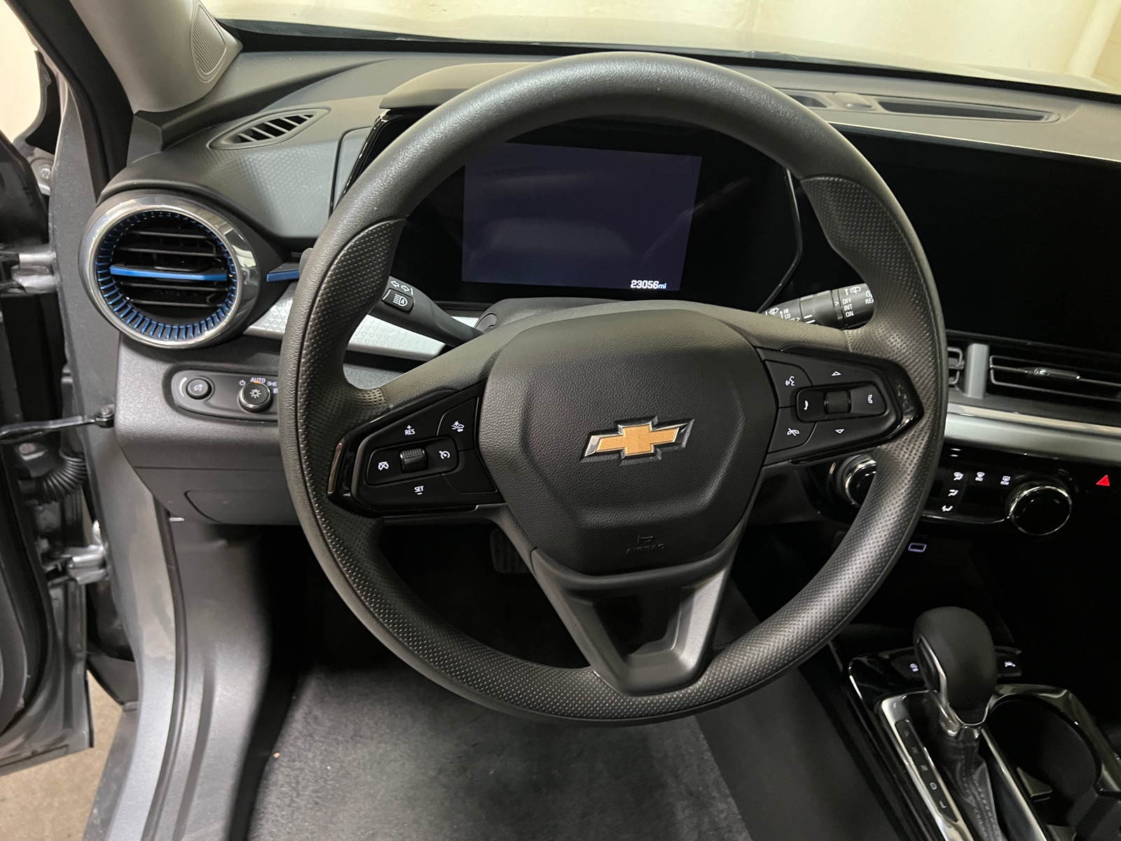 Thumbnail: 2025 Chevrolet Trax - 5