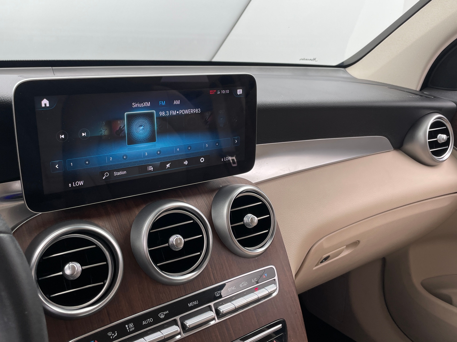 Thumbnail: 2022 Mercedes-Benz GLC - 3