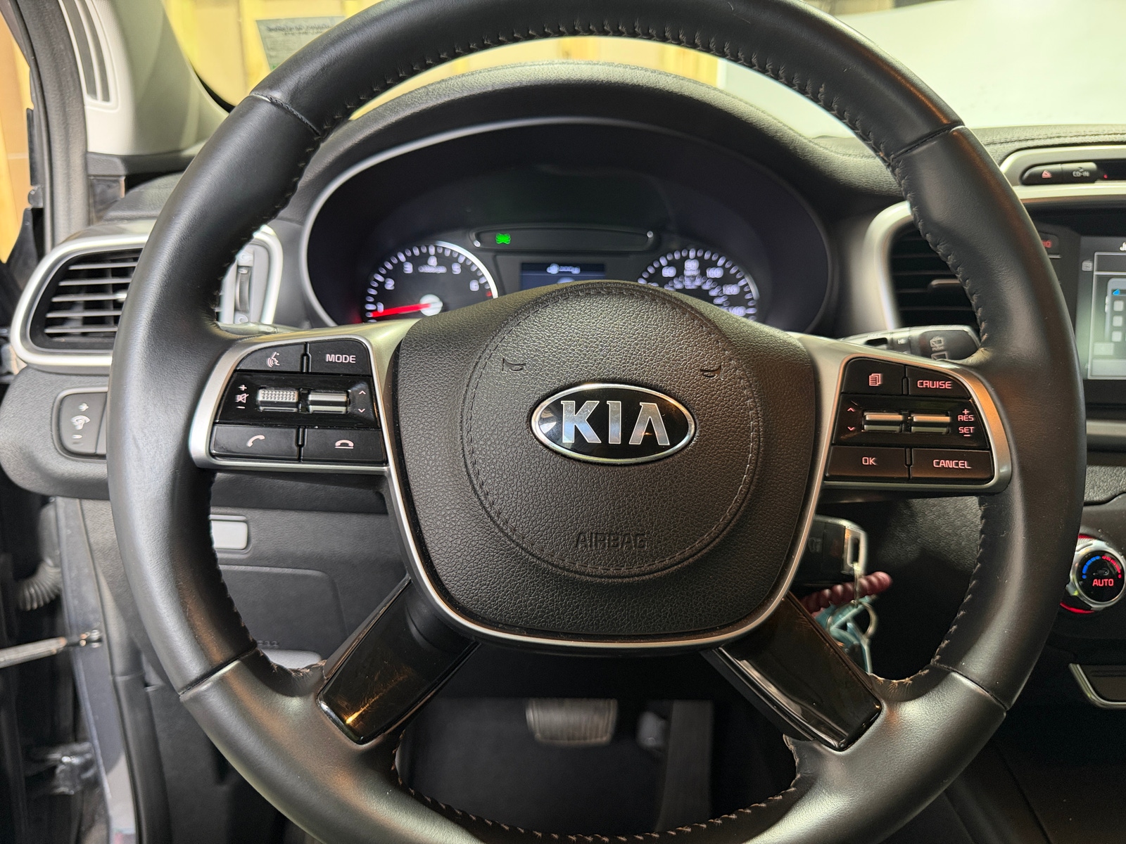 Thumbnail: 2019 Kia Sorento - 5