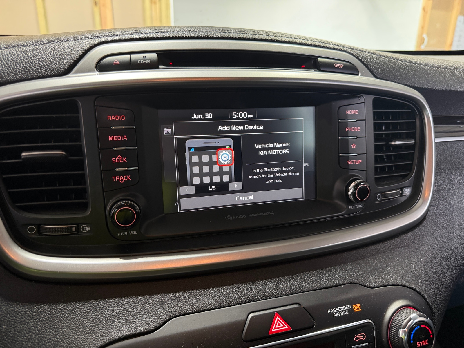 Thumbnail: 2019 Kia Sorento - 4