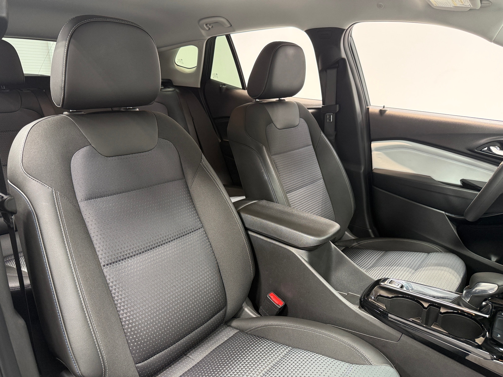 Thumbnail: 2025 Chevrolet Trax - 2