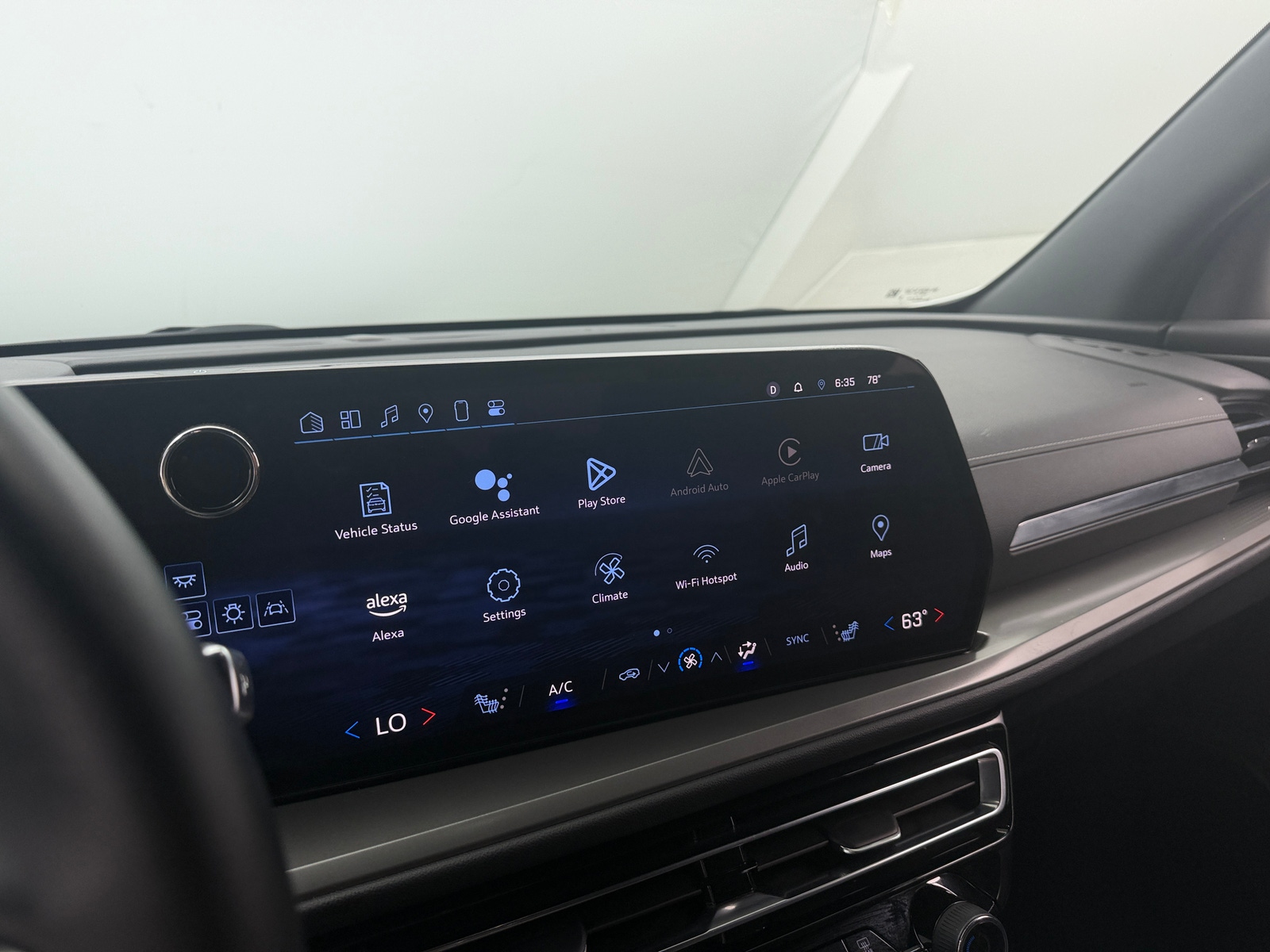 Thumbnail: 2024 Chevrolet Traverse - 4