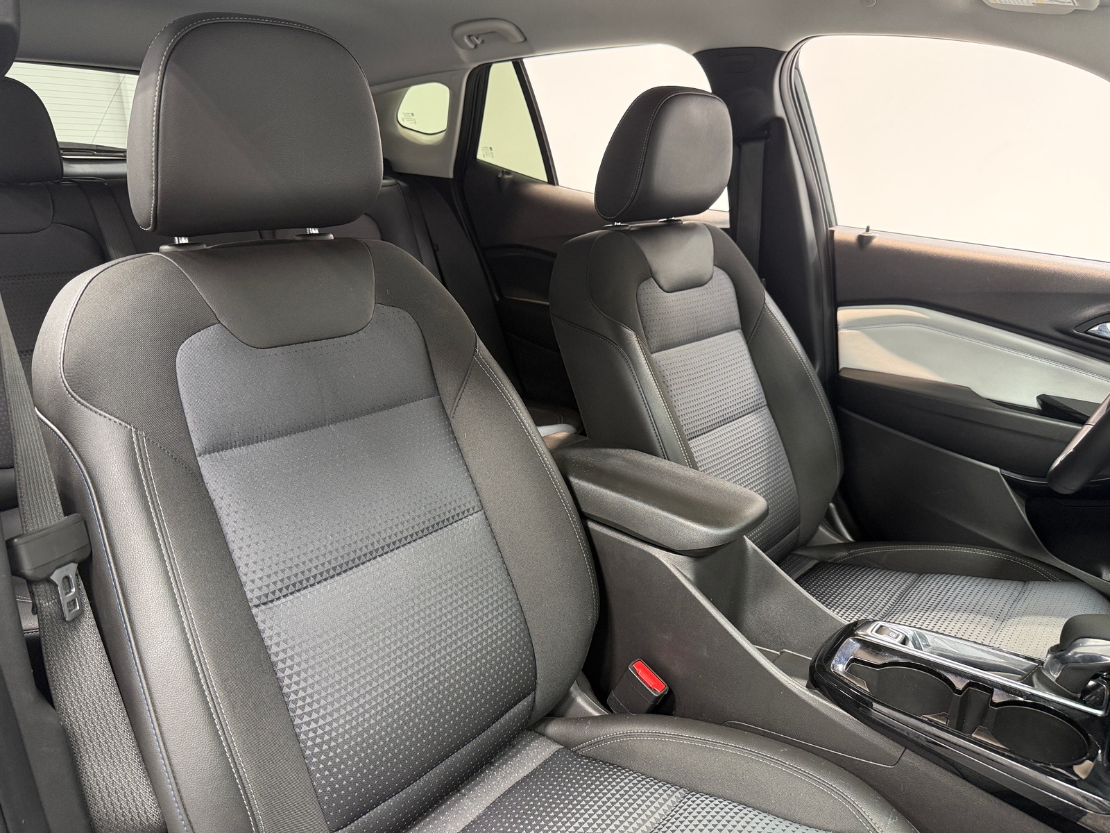 Thumbnail: 2025 Chevrolet Trax - 2