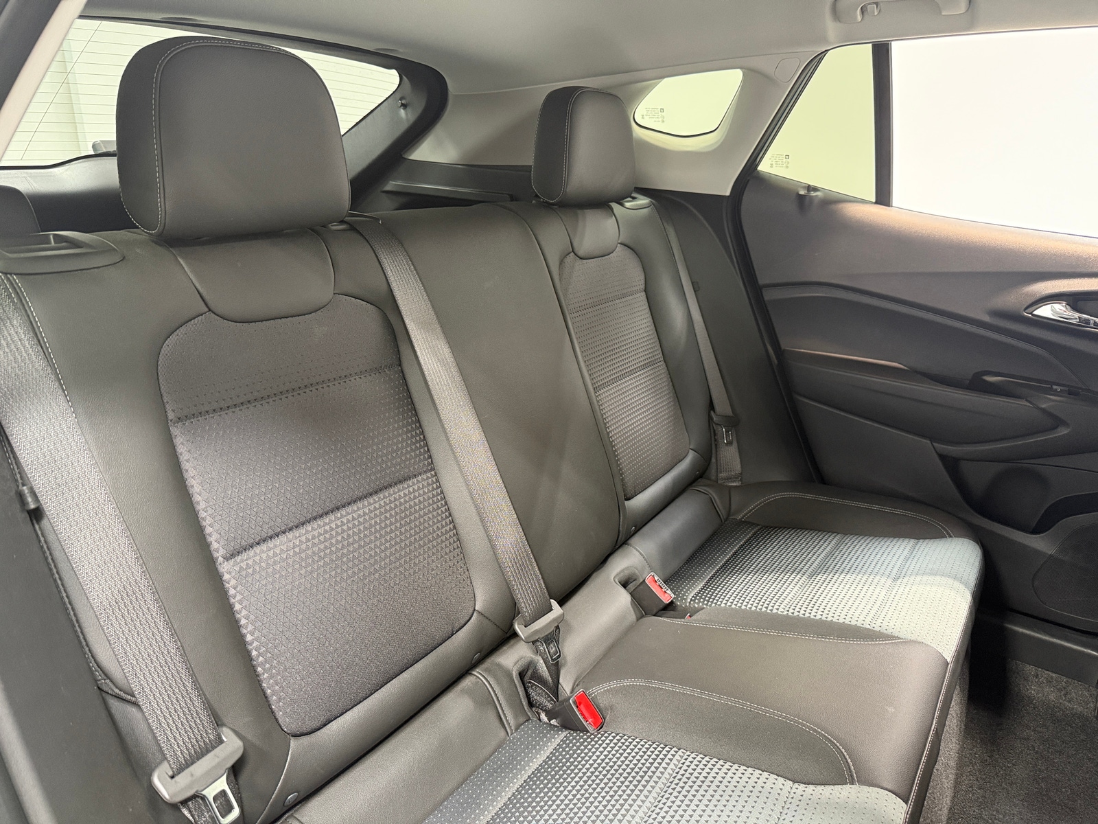 Thumbnail: 2025 Chevrolet Trax - 6