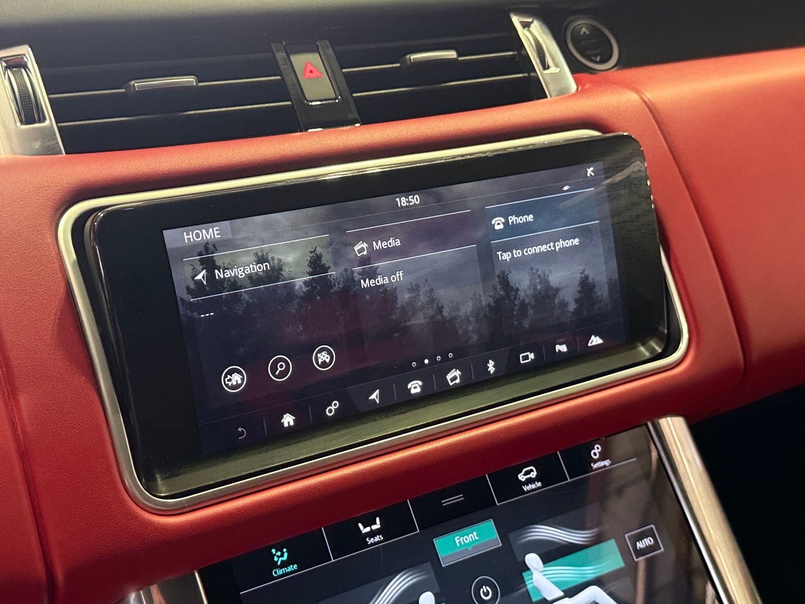 Thumbnail: 2019 Land Rover Range Rover Sport - 3
