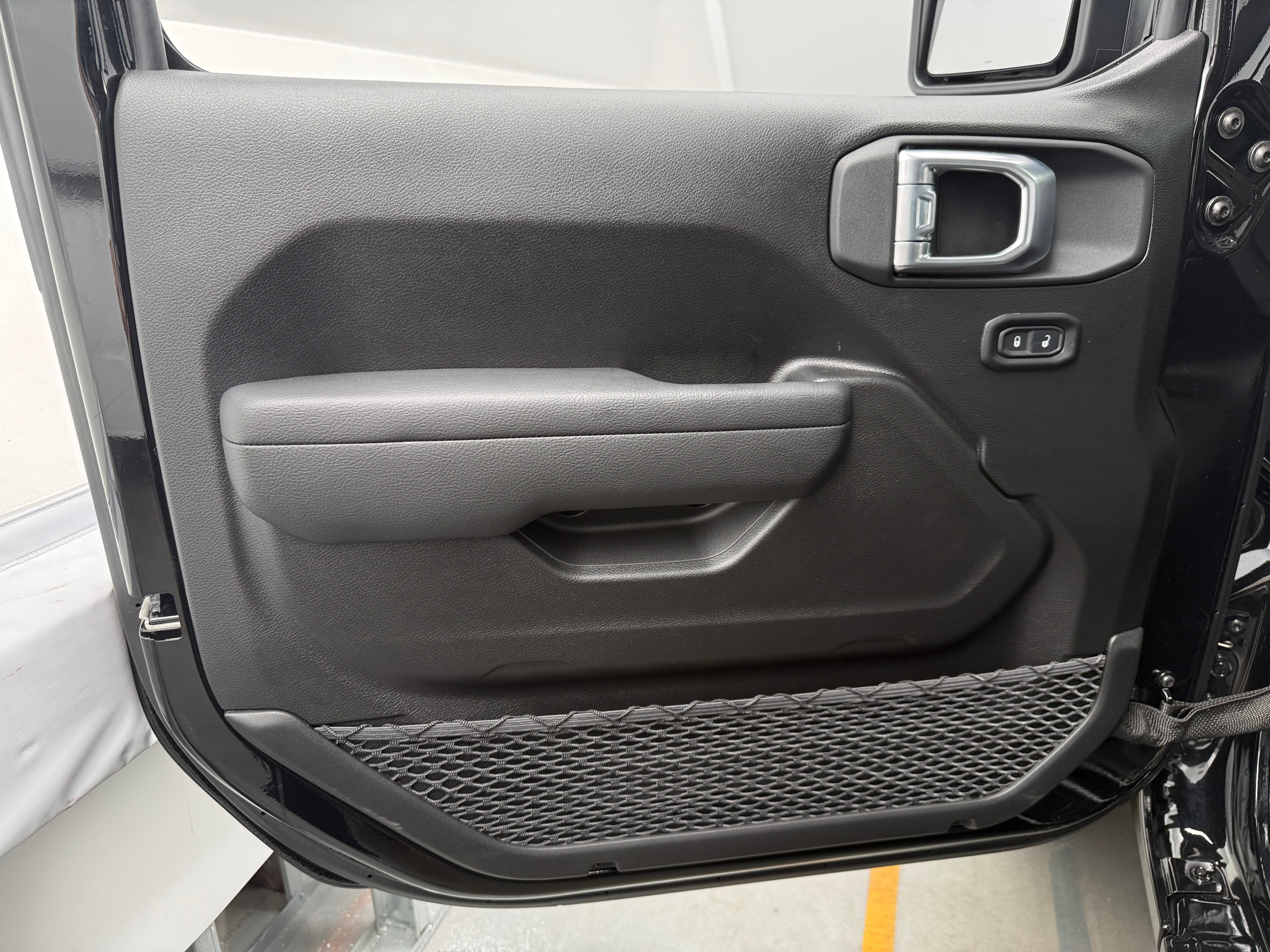 2026 Jeep Wrangler 4-Door Sport - Photo 10