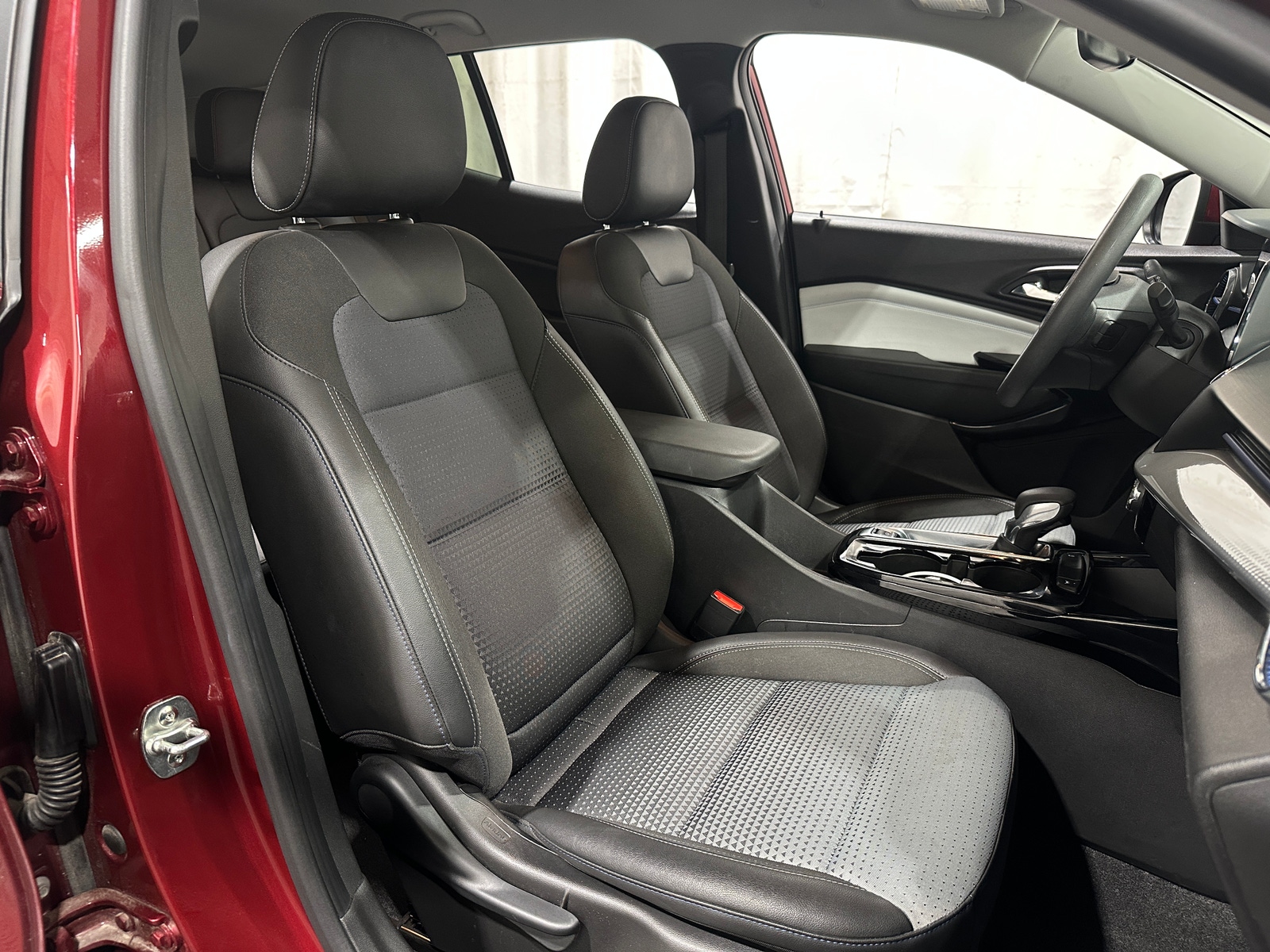 Thumbnail: 2025 Chevrolet Trax - 2