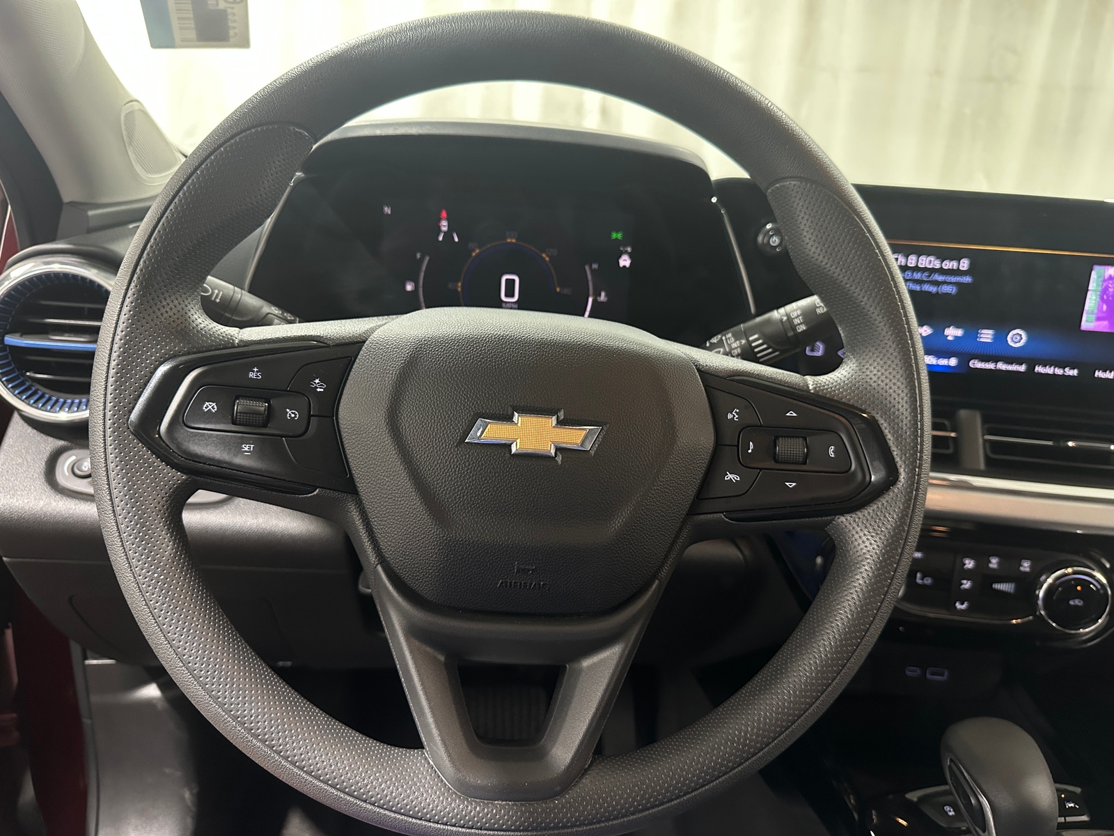 Thumbnail: 2025 Chevrolet Trax - 5