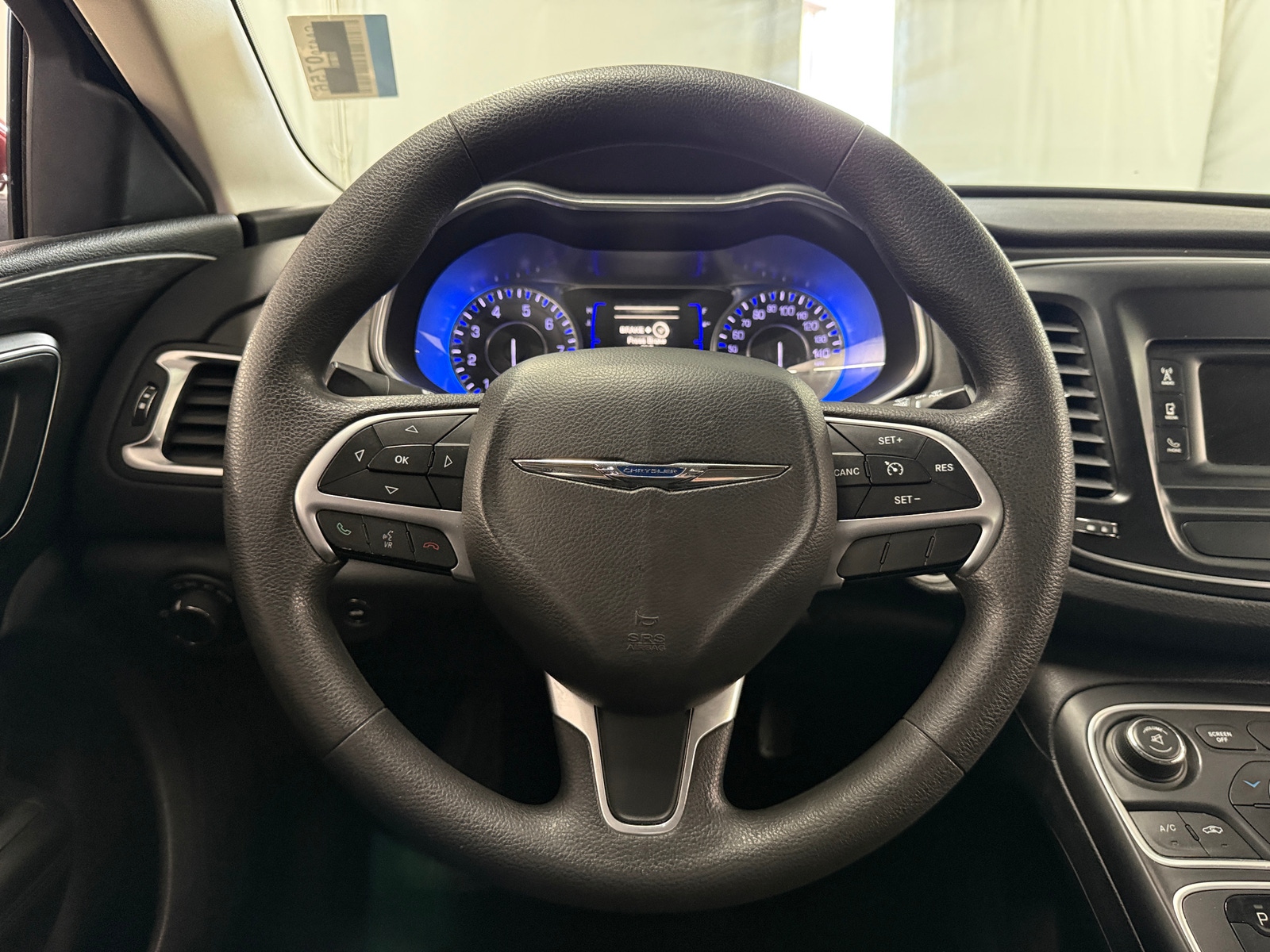 Thumbnail: 2016 Chrysler 200 - 5
