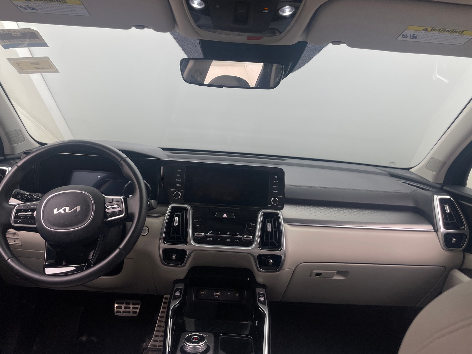 Thumbnail: 2023 Kia Sorento - 2