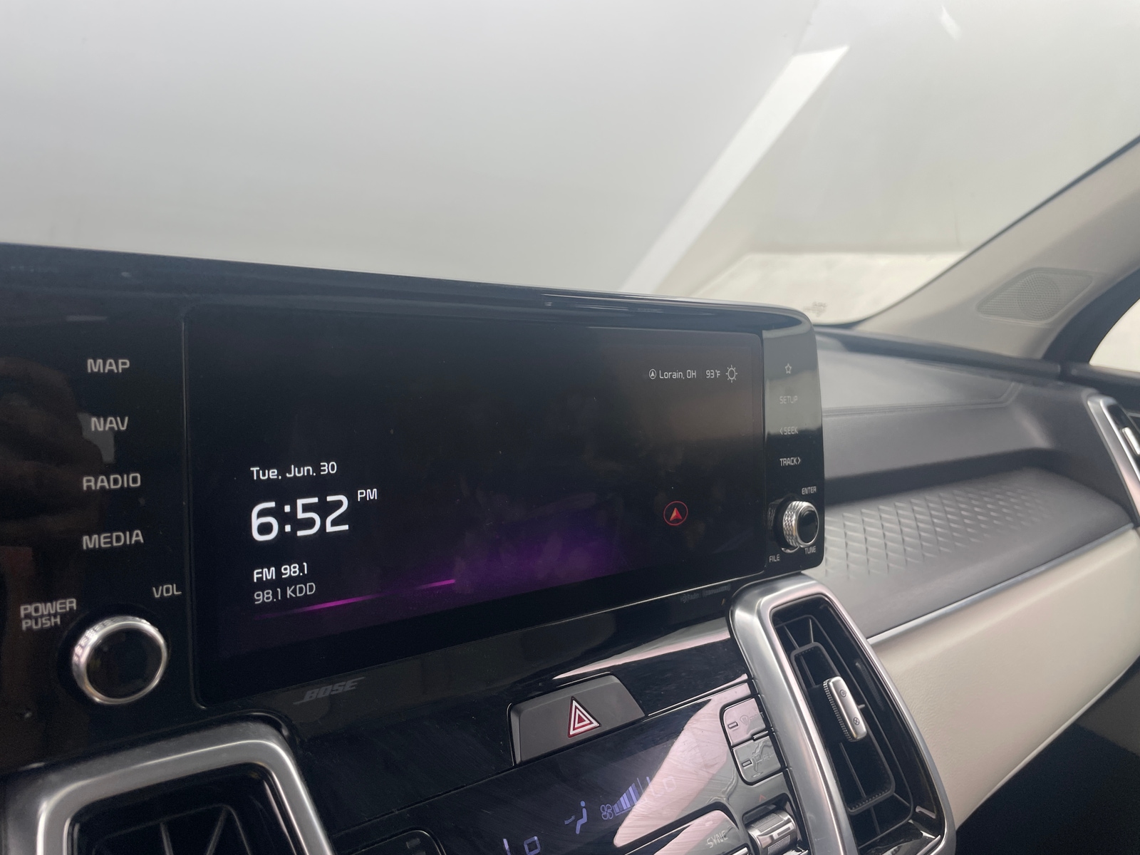 Thumbnail: 2023 Kia Sorento - 3