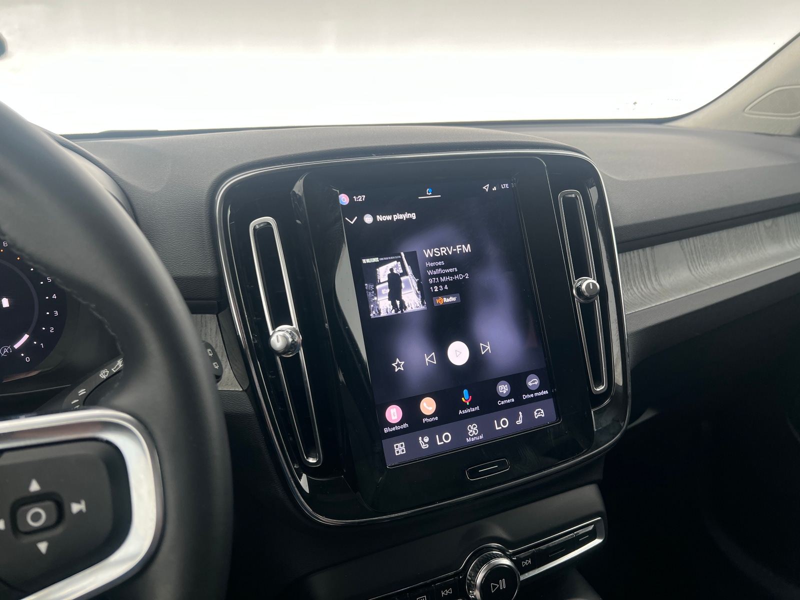 Thumbnail: 2026 Volvo XC40 - 4