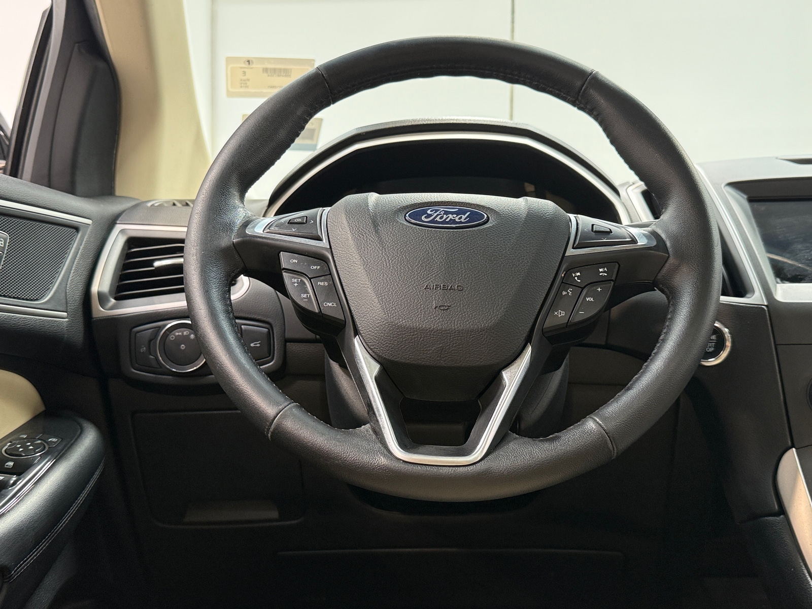 Thumbnail: 2018 Ford Edge - 4