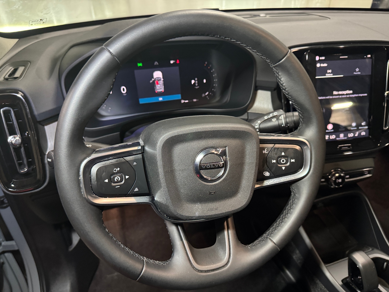 Thumbnail: 2025 Volvo XC40 - 5