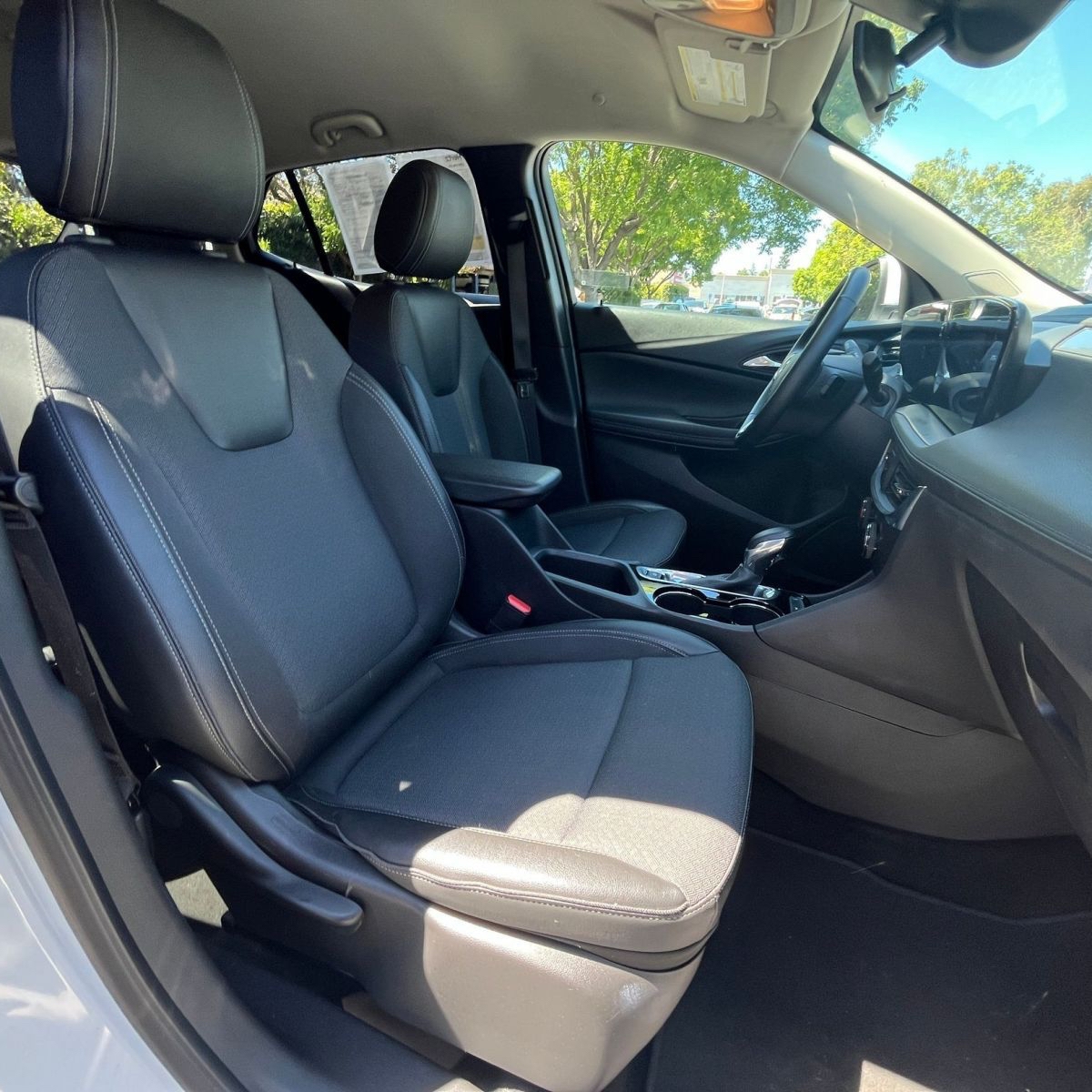 Thumbnail: 2025 Buick Encore GX - 2