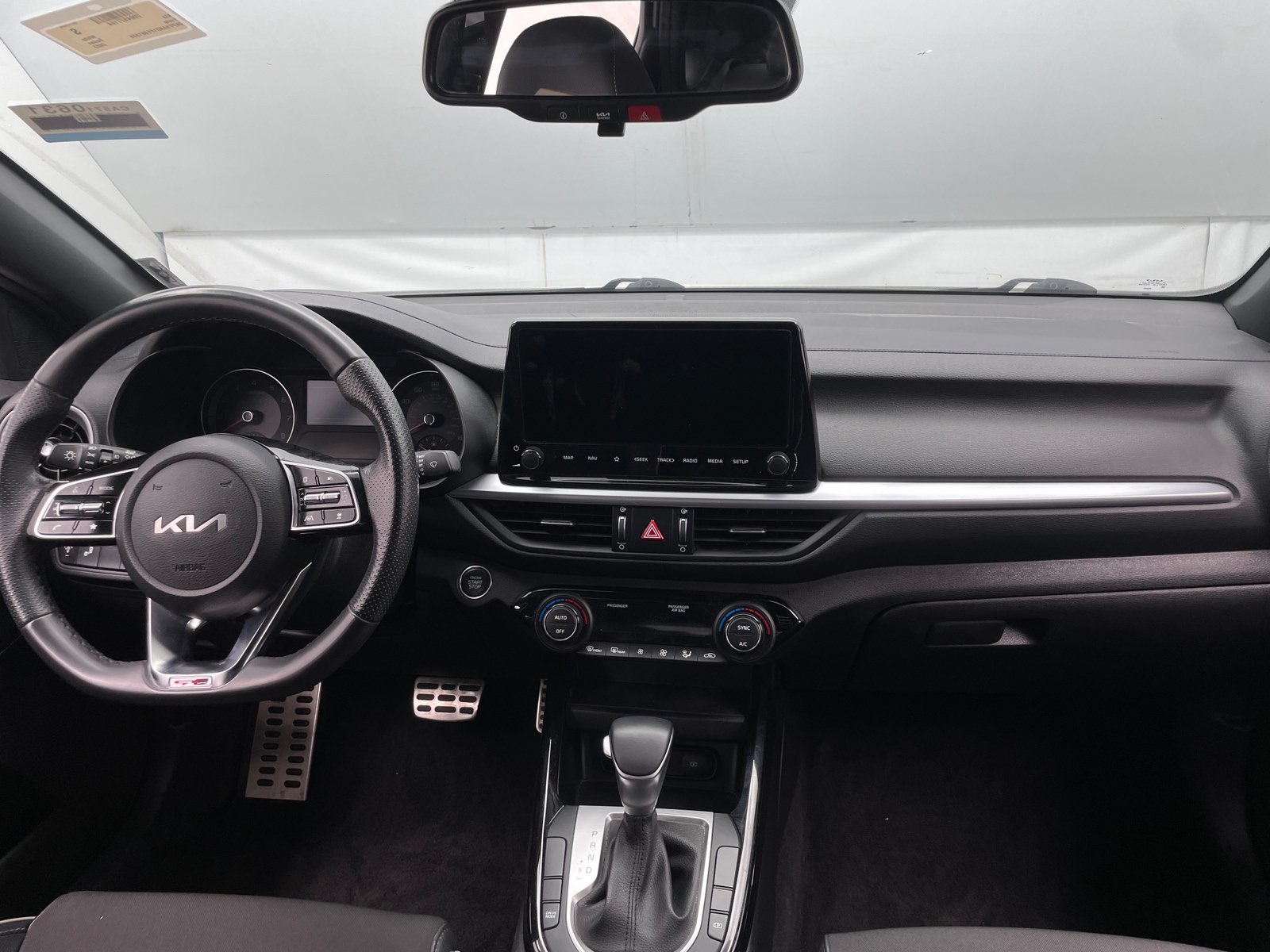 Thumbnail: 2023 Kia Forte - 3