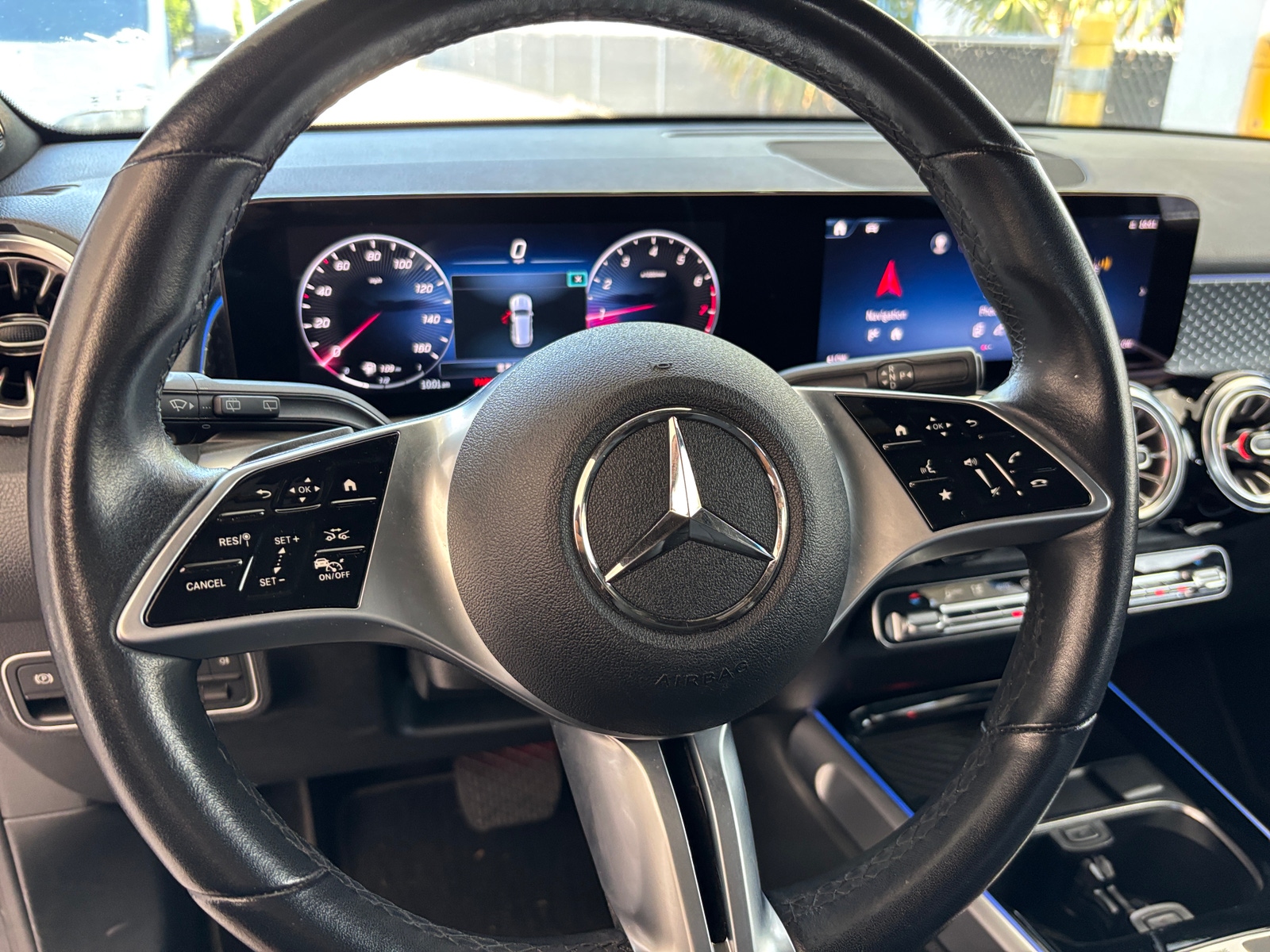 Thumbnail: 2025 Mercedes-Benz GLB - 4