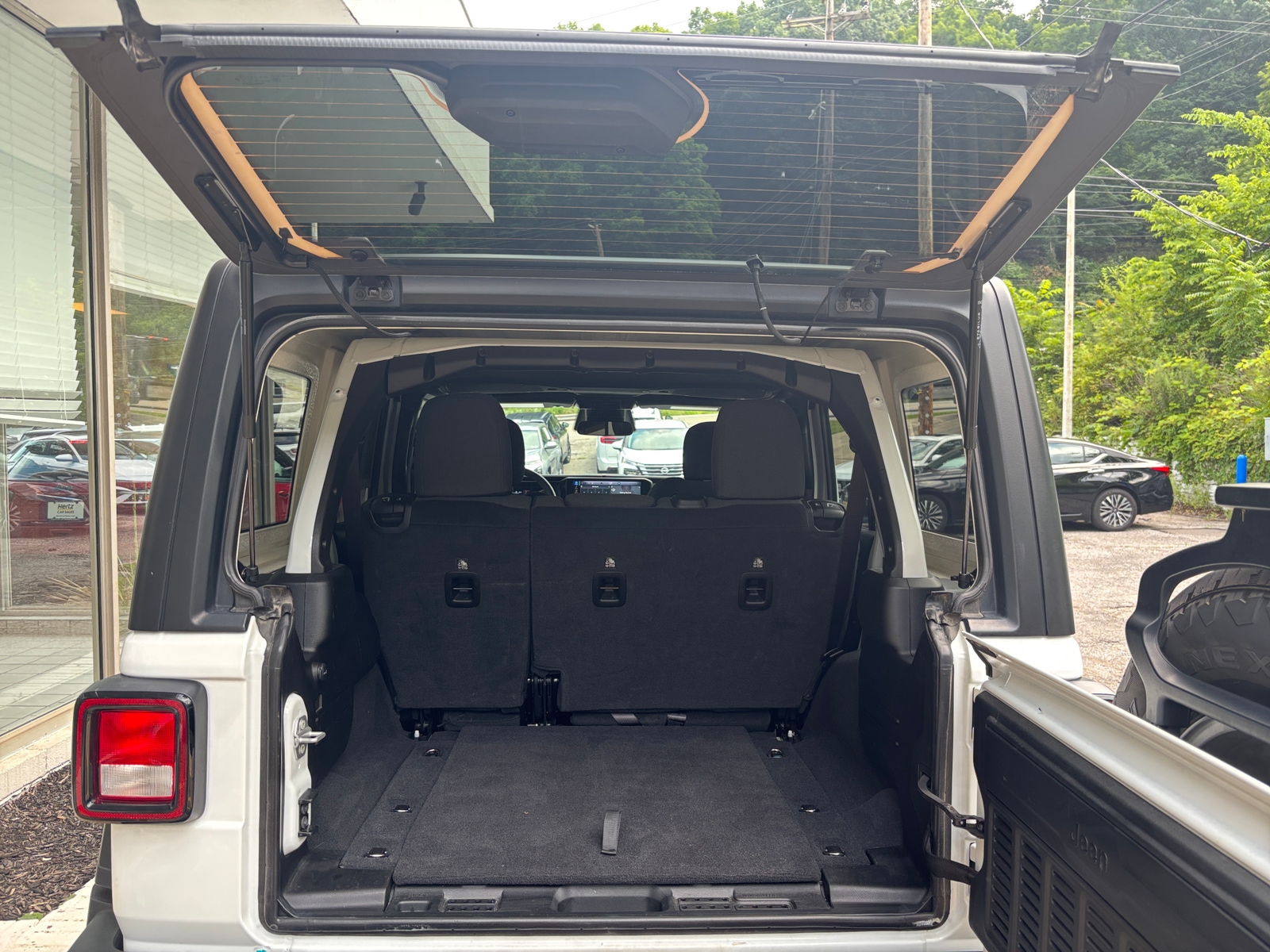 Thumbnail: 2025 Jeep Wrangler - 6