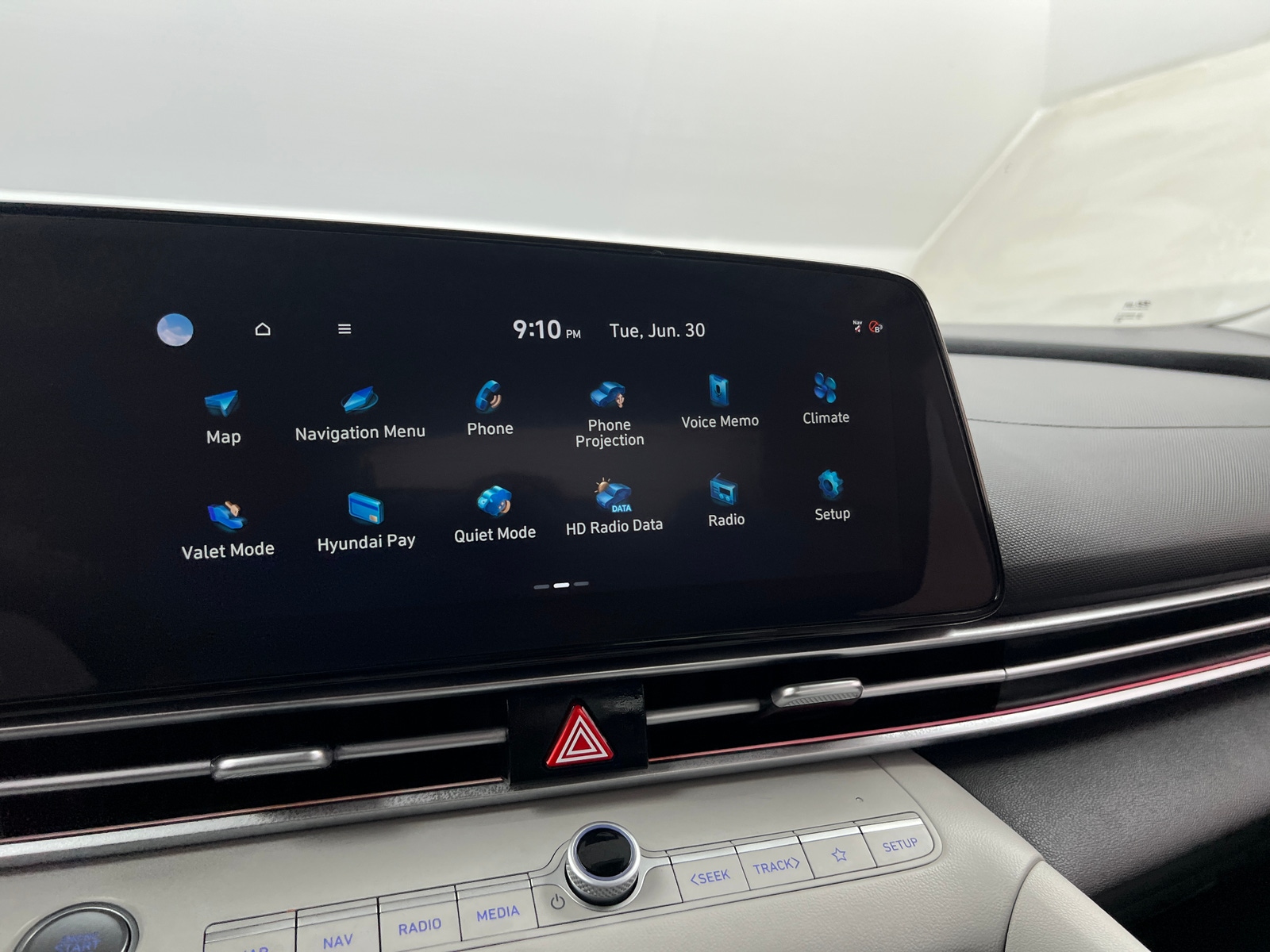 Thumbnail: 2024 Hyundai Elantra - 3