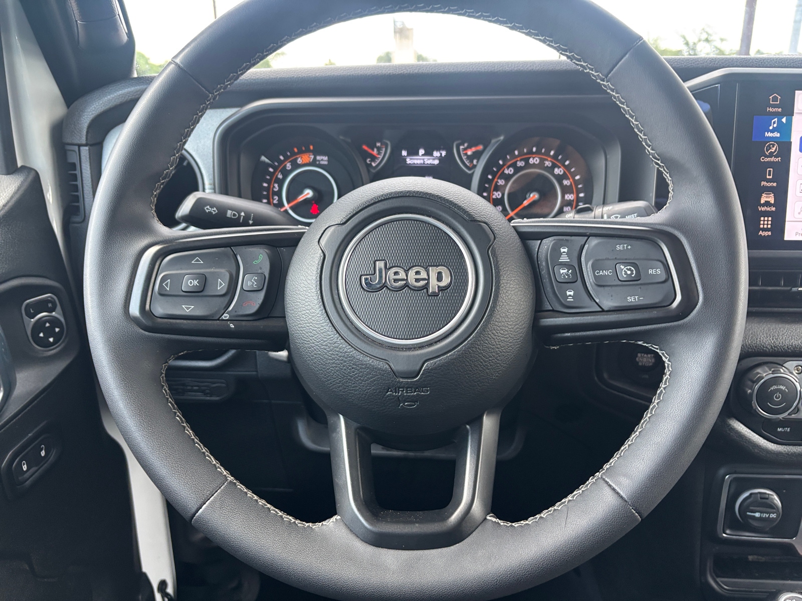 Thumbnail: 2025 Jeep Wrangler - 5