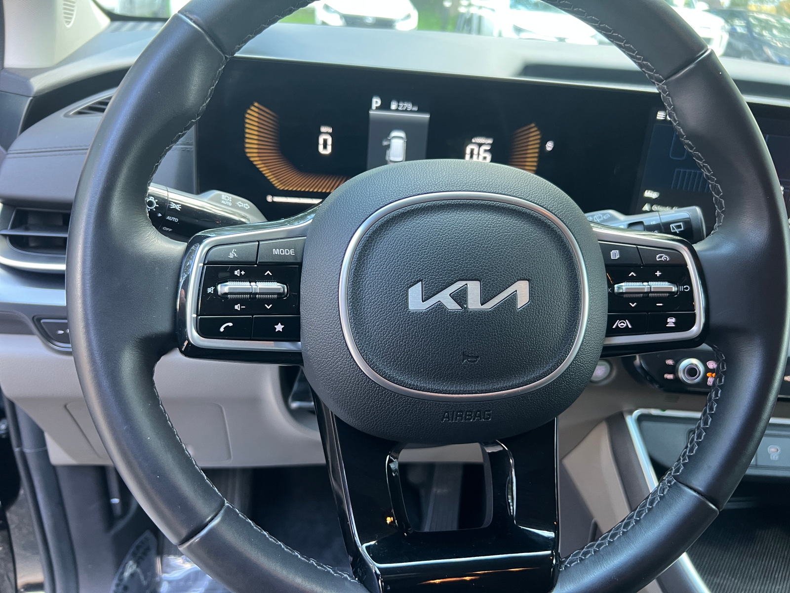 Thumbnail: 2026 Kia Carnival - 4