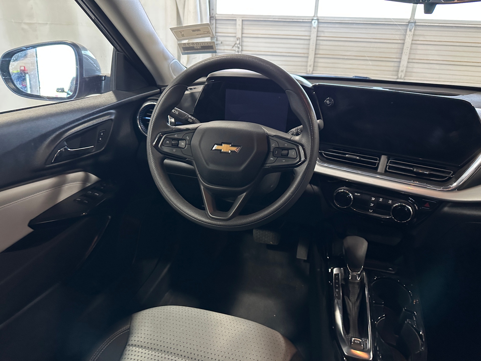 Thumbnail: 2026 Chevrolet Trax - 5