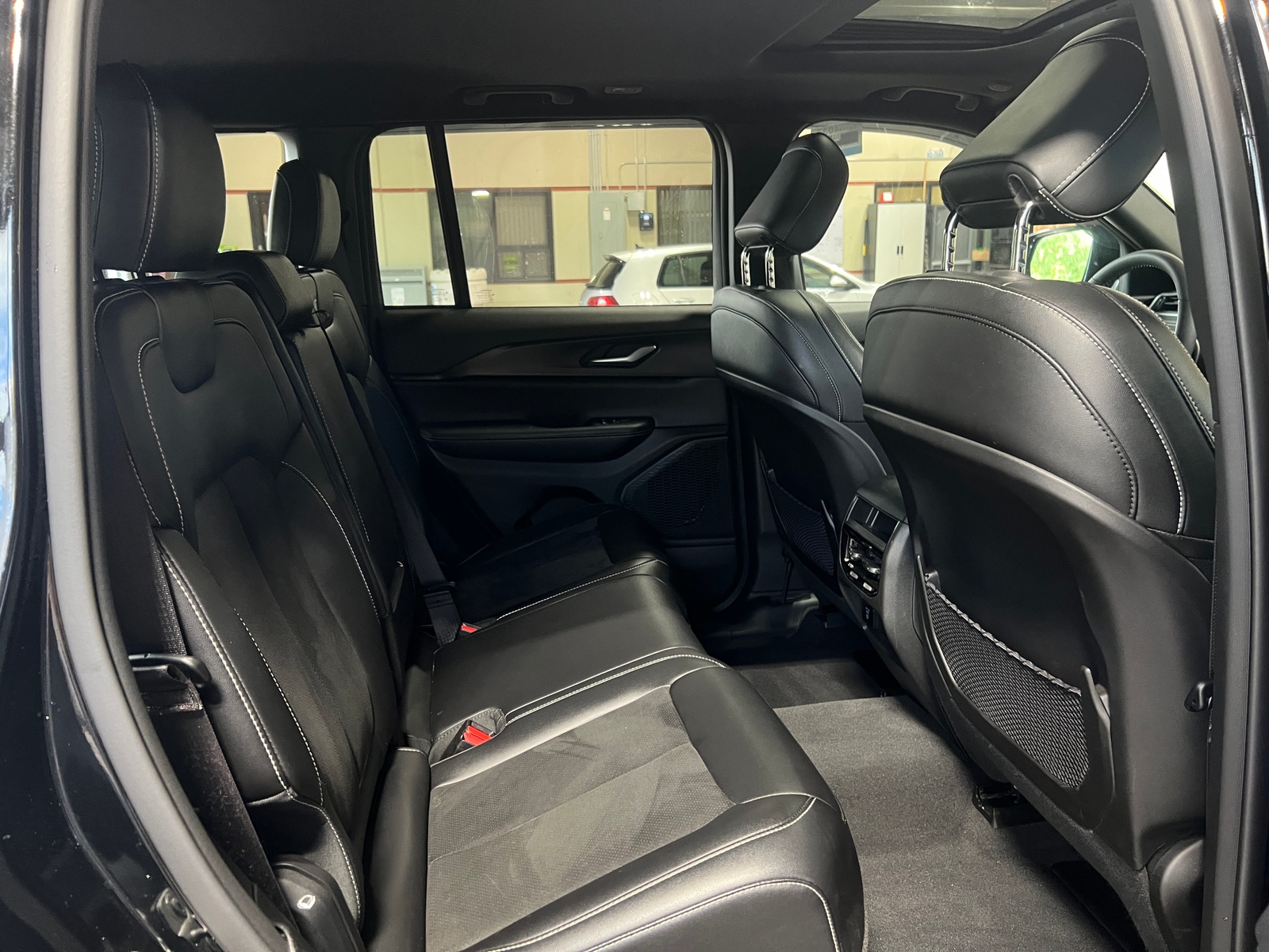 Thumbnail: 2023 Jeep Grand Cherokee - 5