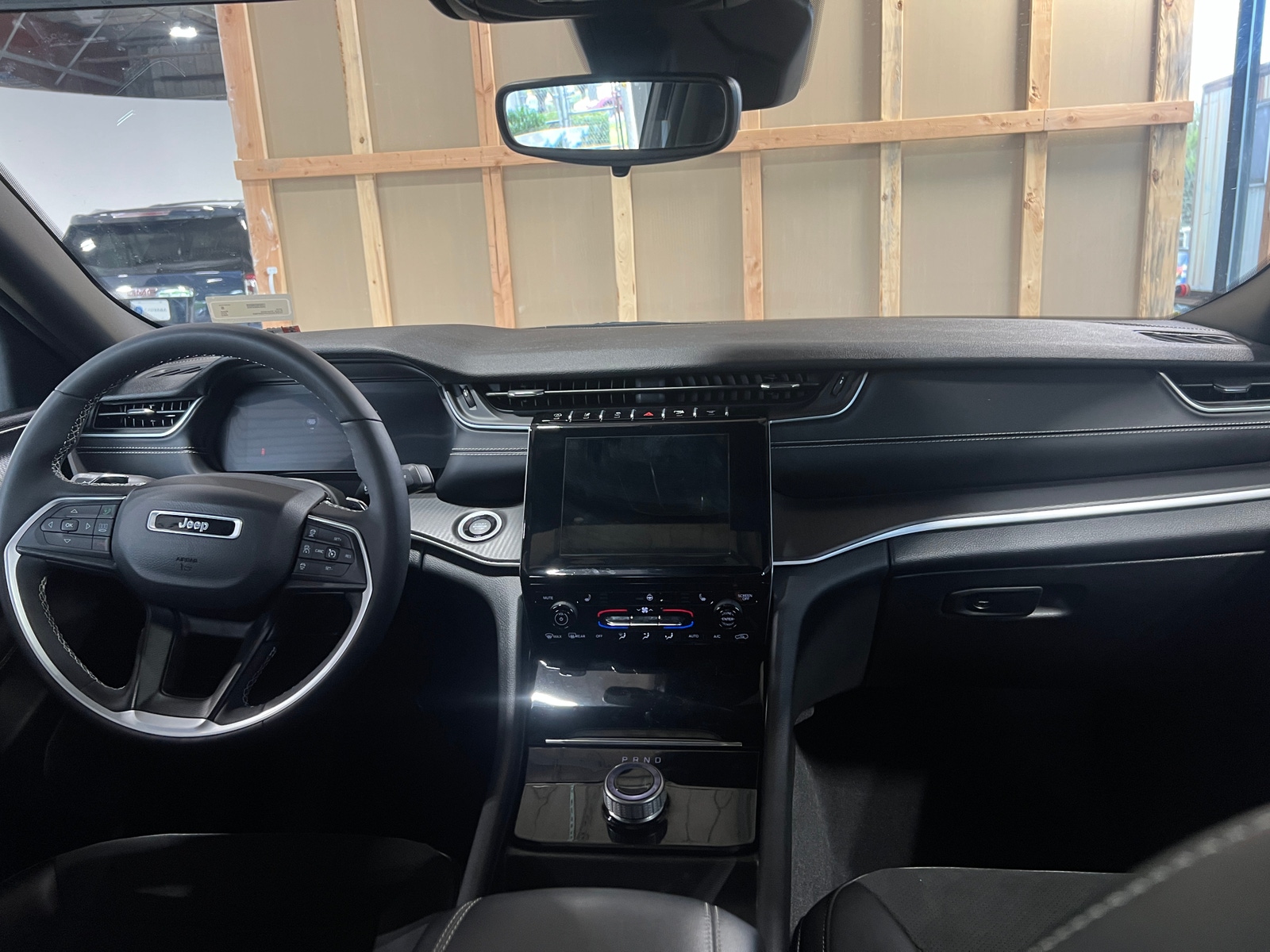 Thumbnail: 2023 Jeep Grand Cherokee - 2