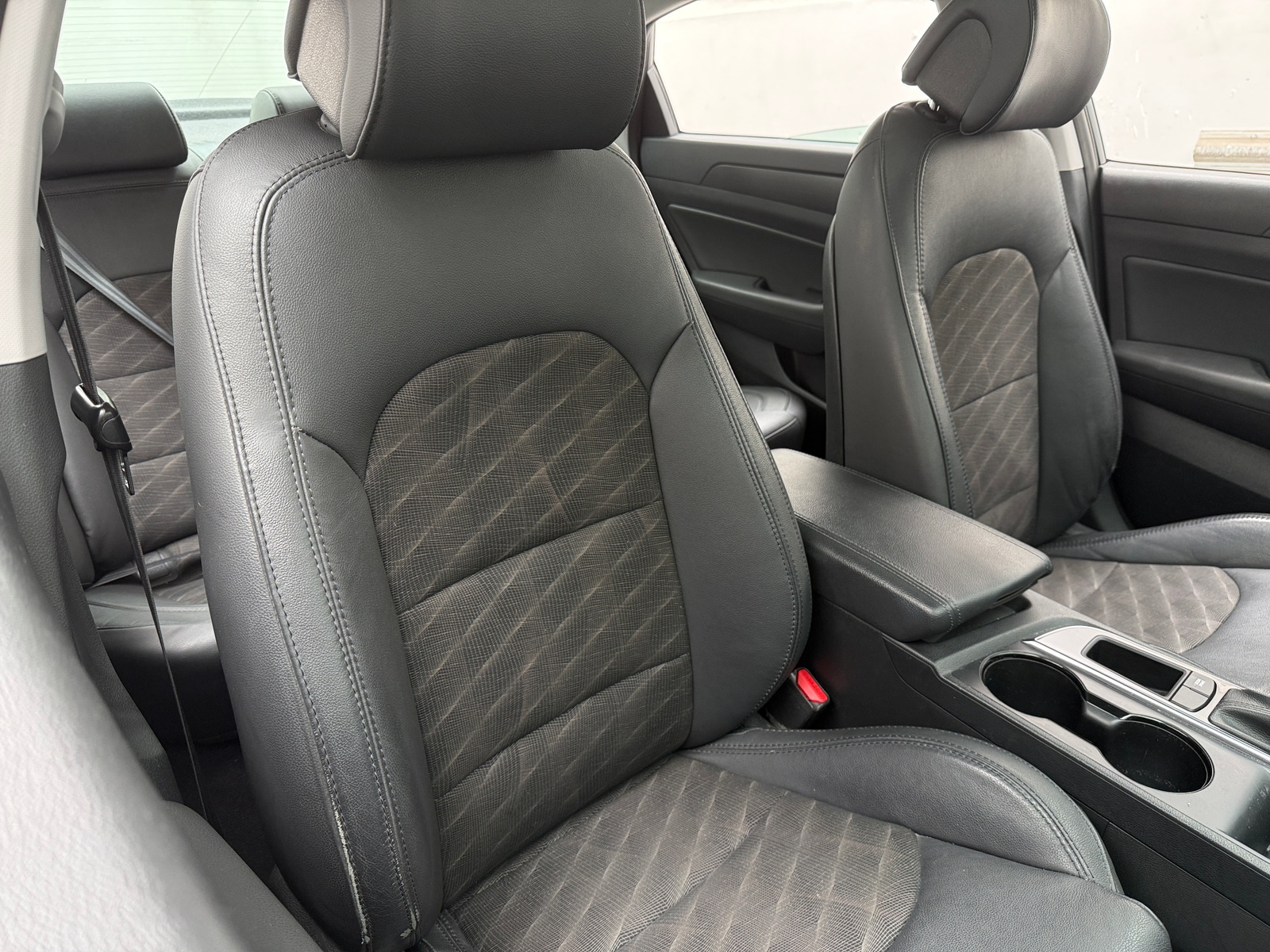 Thumbnail: 2016 Hyundai Sonata - 2
