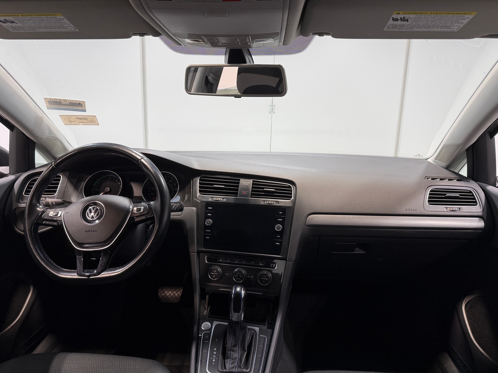 Thumbnail: 2019 Volkswagen e-Golf - 3