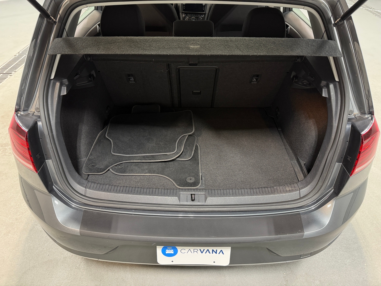 Thumbnail: 2019 Volkswagen e-Golf - 7