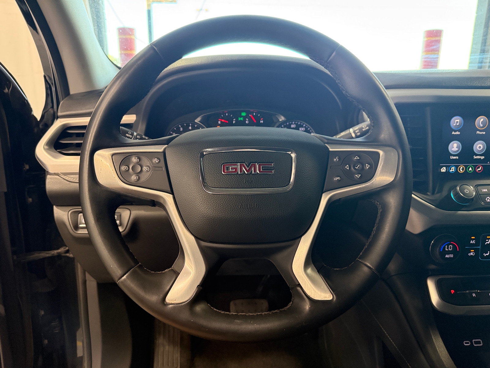 Thumbnail: 2023 GMC Acadia - 4
