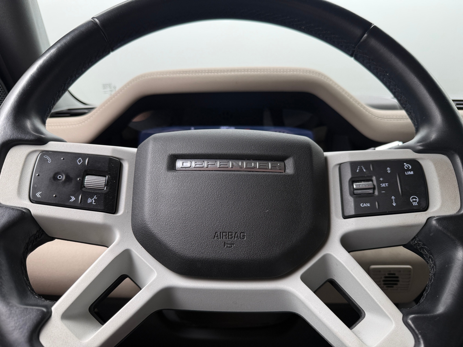 Thumbnail: 2020 Land Rover Defender - 5