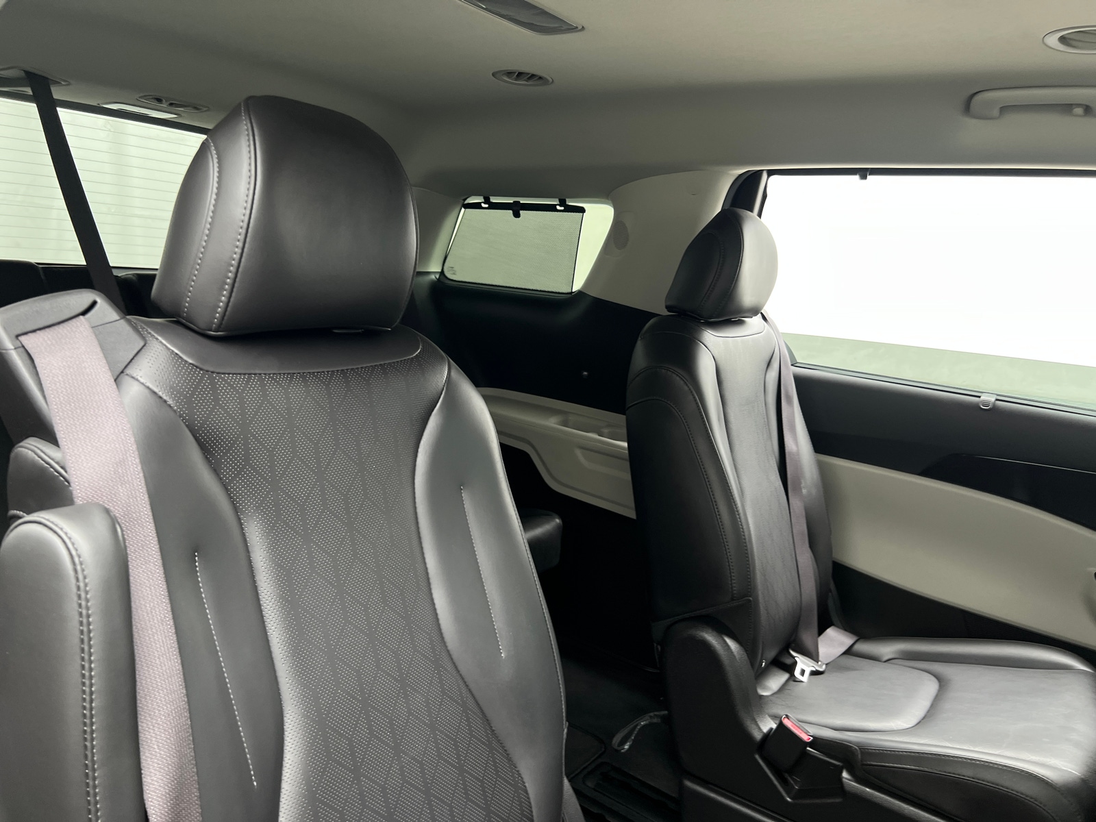 Thumbnail: 2023 Kia Carnival - 5