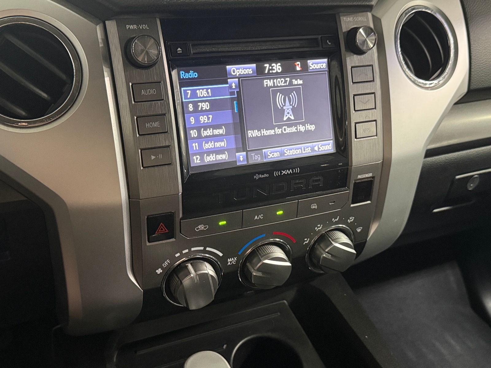 Thumbnail: 2015 Toyota Tundra - 4
