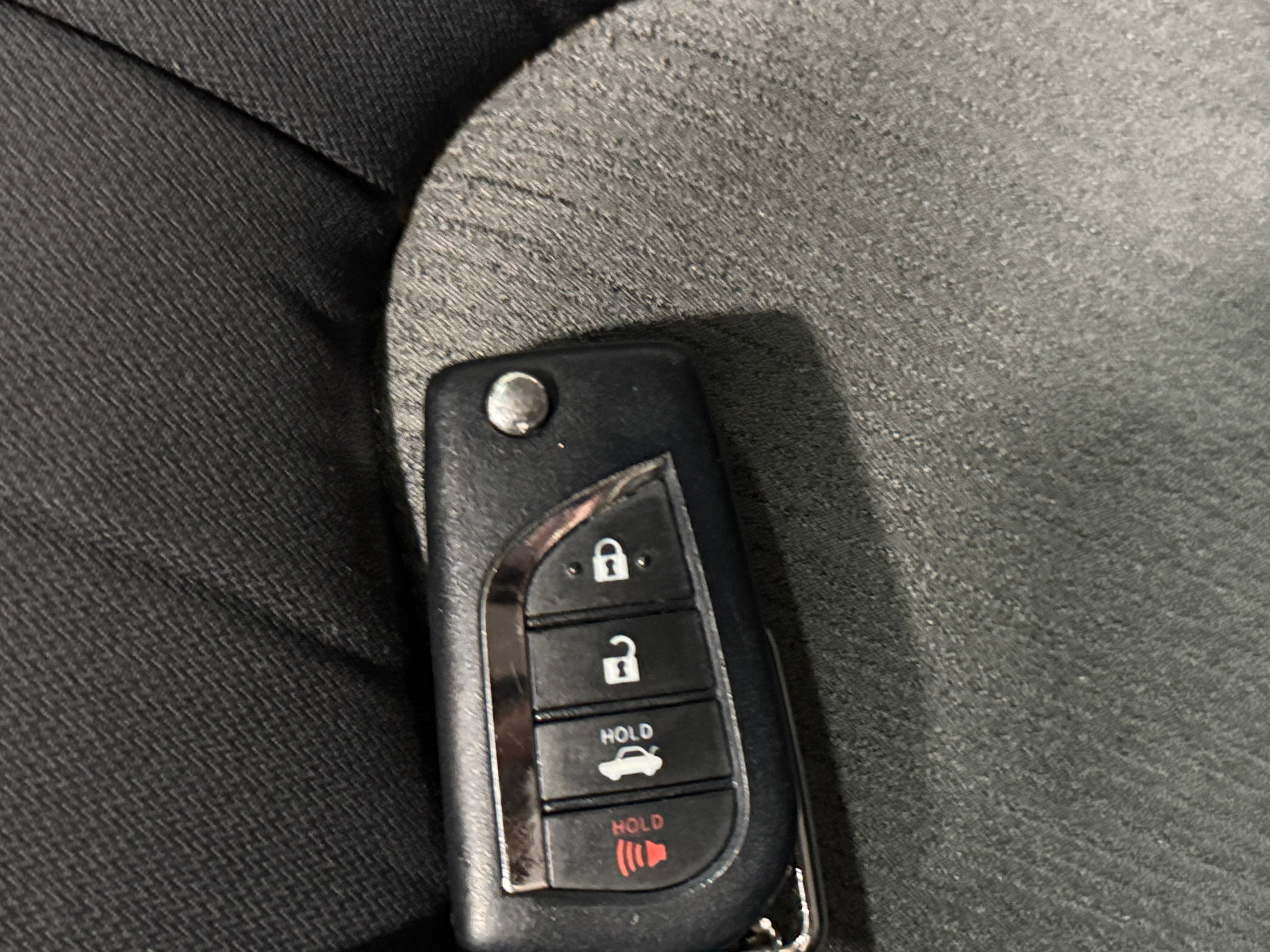 2018 Toyota Camry LE - Photo 12