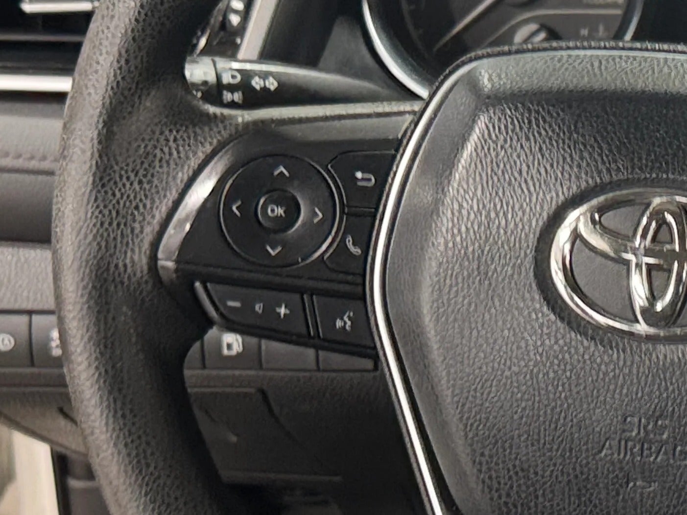 2018 Toyota Camry LE - Photo 16