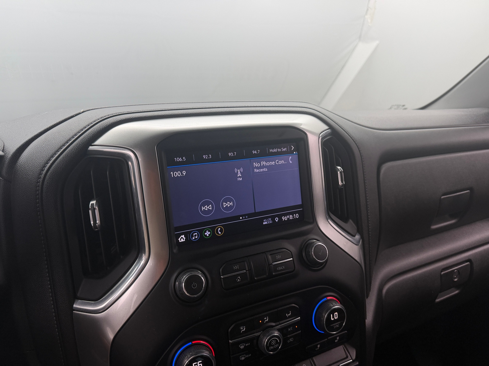 Thumbnail: 2020 Chevrolet Silverado 1500 - 4
