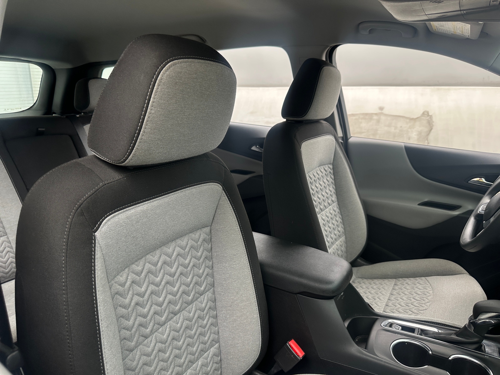Thumbnail: 2022 Chevrolet Equinox - 2