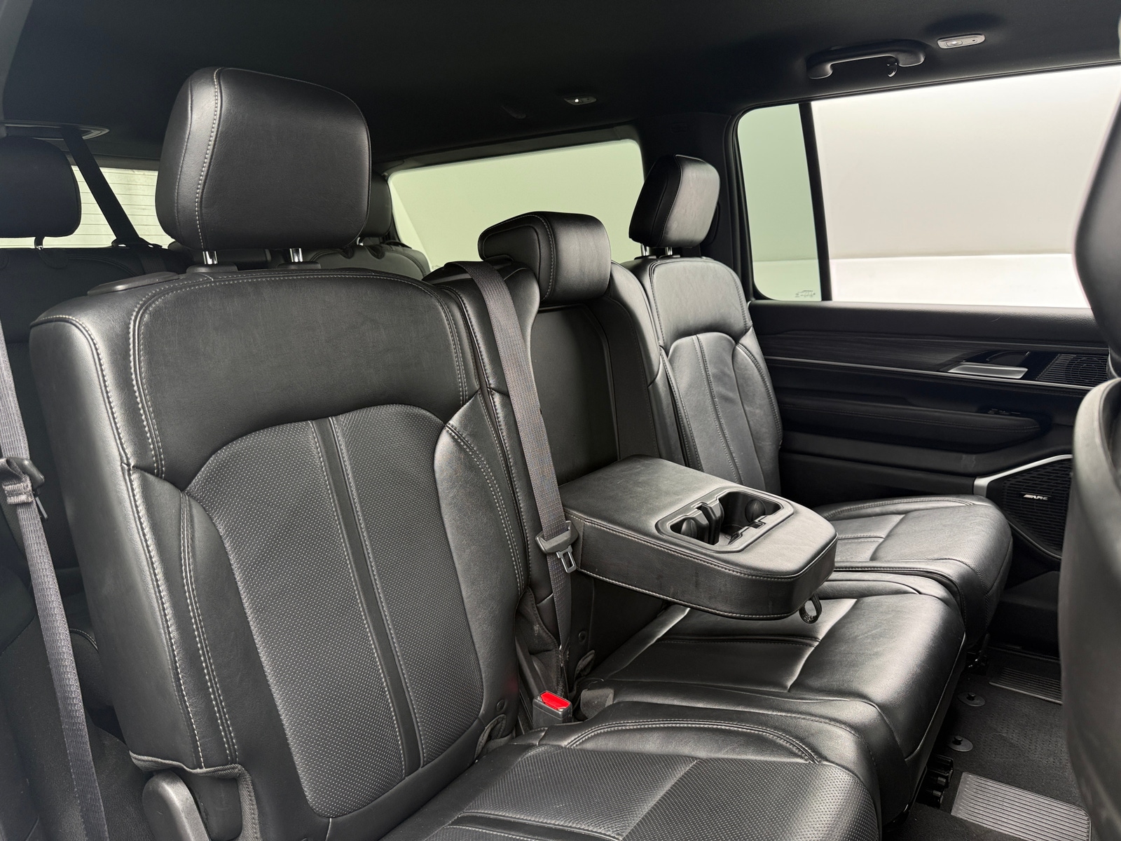 Thumbnail: 2024 Jeep Wagoneer - 5
