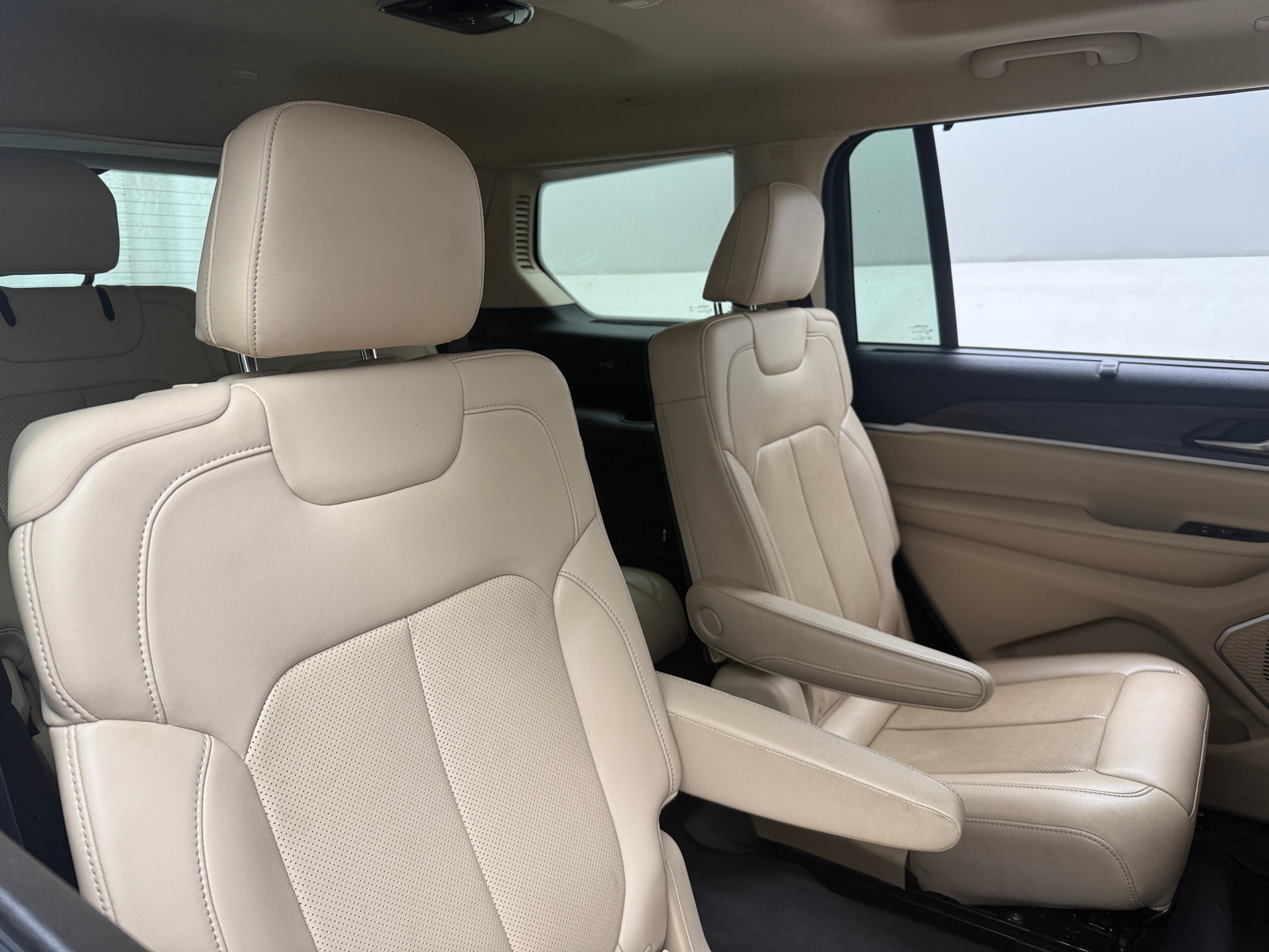 Thumbnail: 2021 Jeep Grand Cherokee L - 5