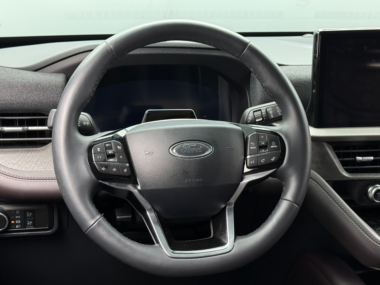 Thumbnail: 2025 Ford Explorer - 4