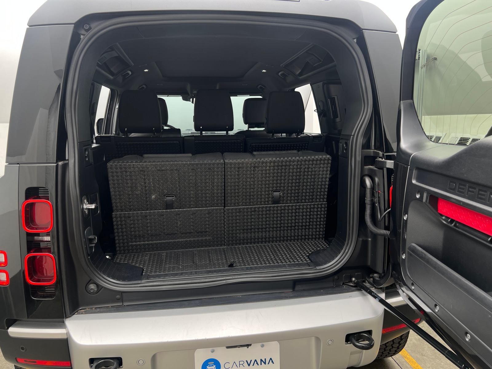 Thumbnail: 2025 Land Rover Defender - 6