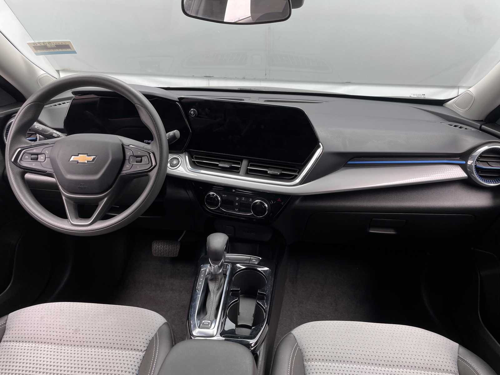 Thumbnail: 2025 Chevrolet Trax - 3