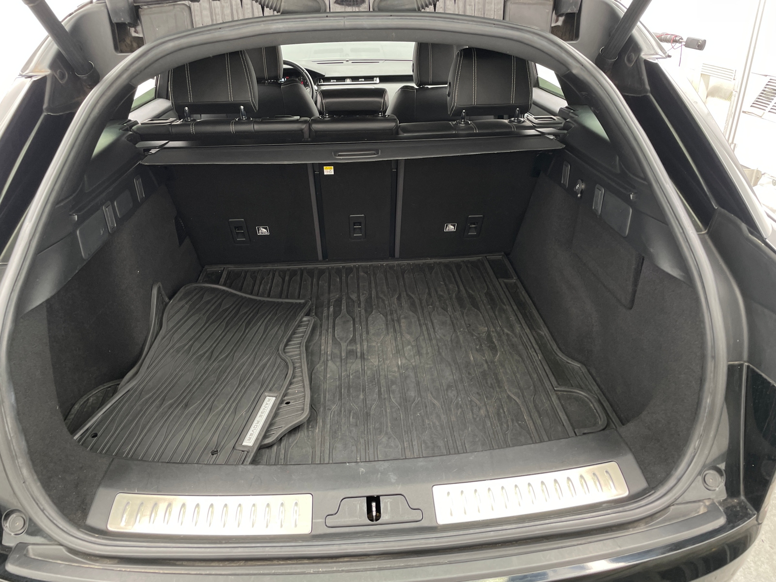 Thumbnail: 2019 Land Rover Range Rover Velar - 6