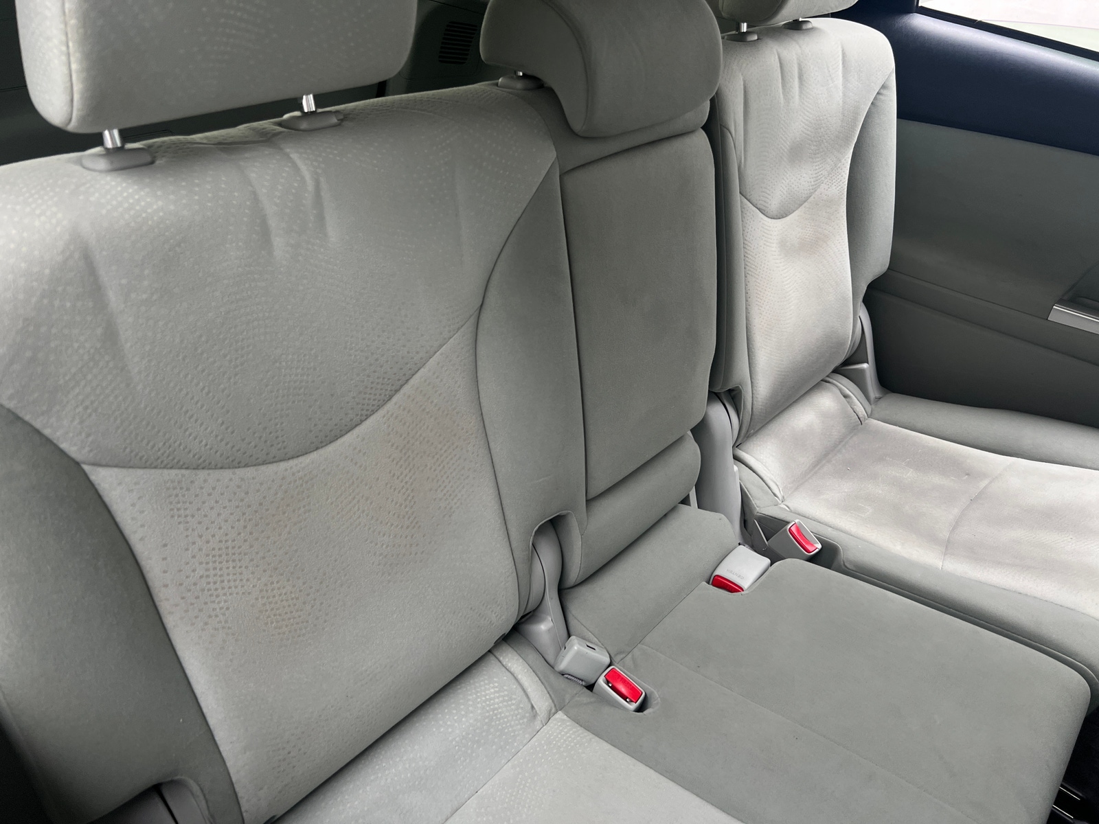 Thumbnail: 2013 Toyota Prius v - 6