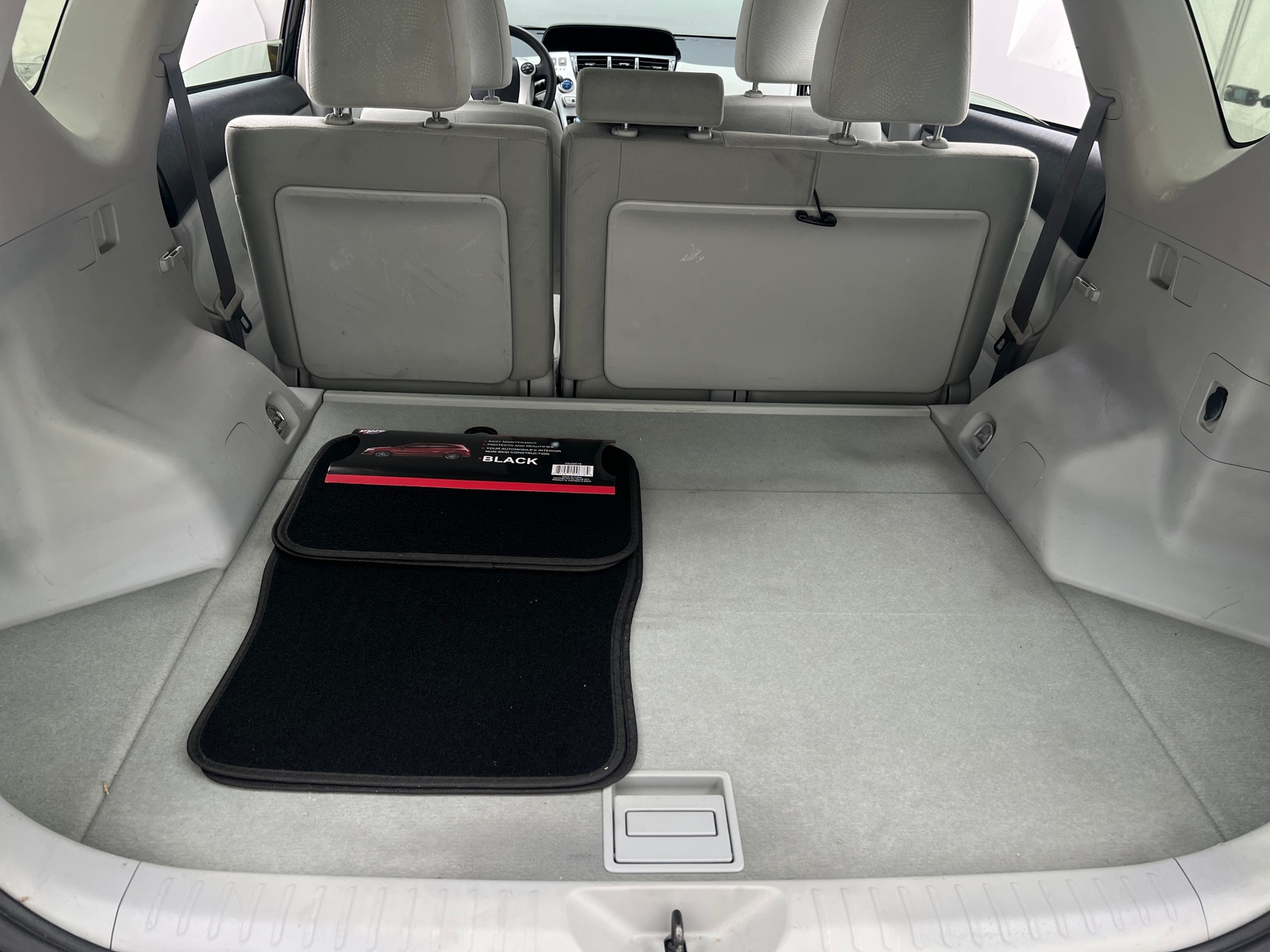 Thumbnail: 2013 Toyota Prius v - 7