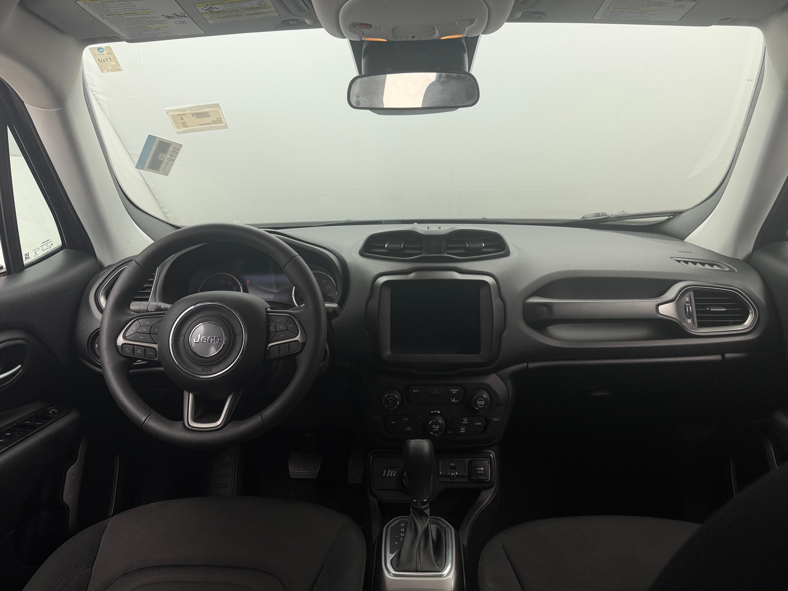 Thumbnail: 2022 Jeep Renegade - 3