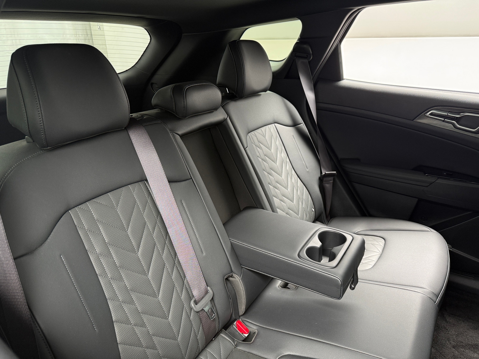 Thumbnail: 2025 Kia Sportage - 5